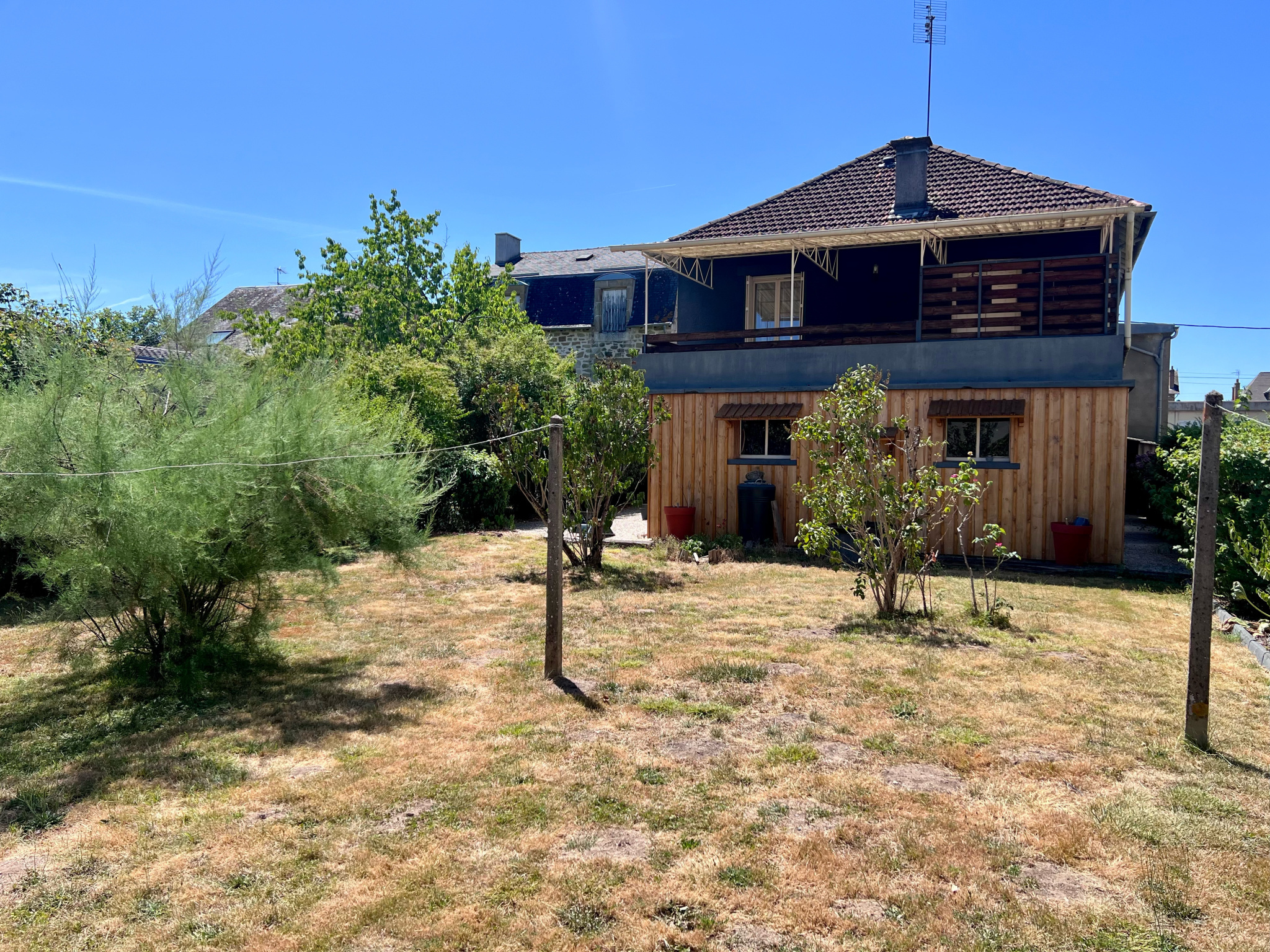 ENSEMBLE IMMOBILIER GUIERLE