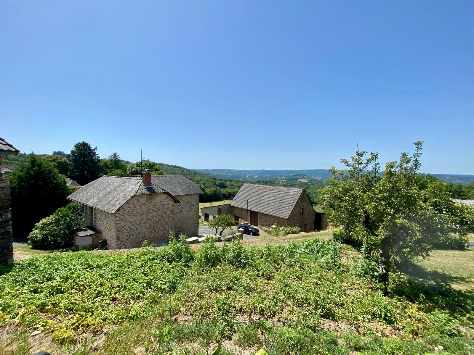Corps de ferme en pierre